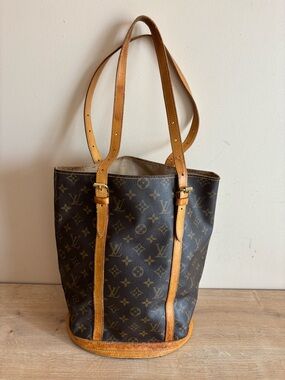 Authentic Louis Vuitton monogram bucket GM shoulder bag